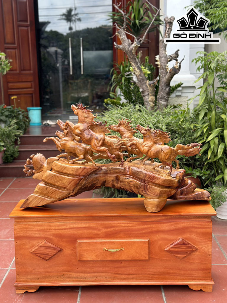 Tượng Bát Mã Gỗ Hương Ta Cao 66 Ngang118 Sâu 35 (cm)