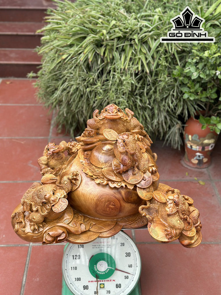 Tượng Cóc Ngậm Tiền Gỗ Hương Cao 42 Ngang 68 Sâu 50 (cm)