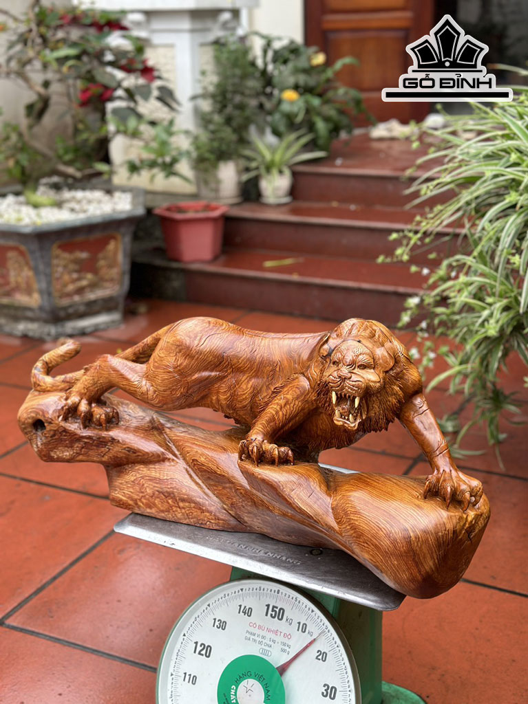 Tượng Hổ Phong Thủy Gỗ Cẩm Cao 33 Ngang 76 Sâu 25 (cm)