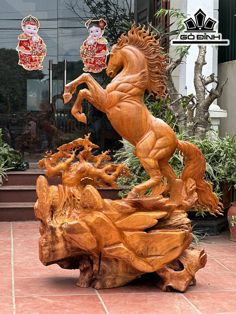 Tượng Ngựa Phong Thủy (Nhất Mã Phi Thiên) Gỗ Hương Cao 172 Ngang 126 Sâu 56 (cm)