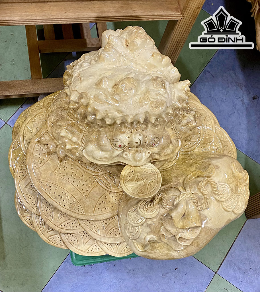 Tượng Cóc Ngậm Tiền Gỗ Nu Nghiến Cao 22 Ngang 53 Sâu 48 (cm)