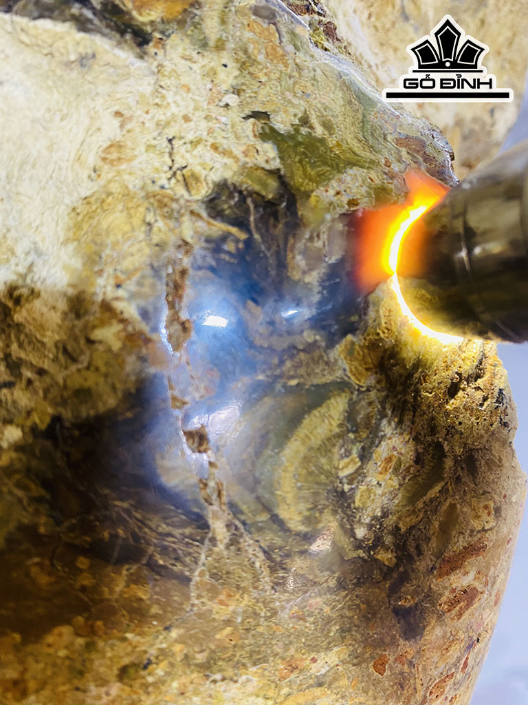 Tác Phẩm Gỗ Hóa Thạch Cao 44 Ngang 33 (cm) 19,4kg