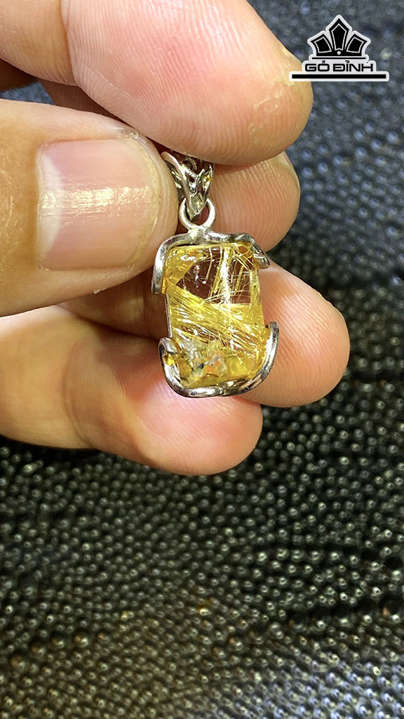 Mặt Dây Chuyền Đá Thạch Anh Tóc Vàng Cao 16 Ngang 12 Sâu 6 (mm) 2,3gr