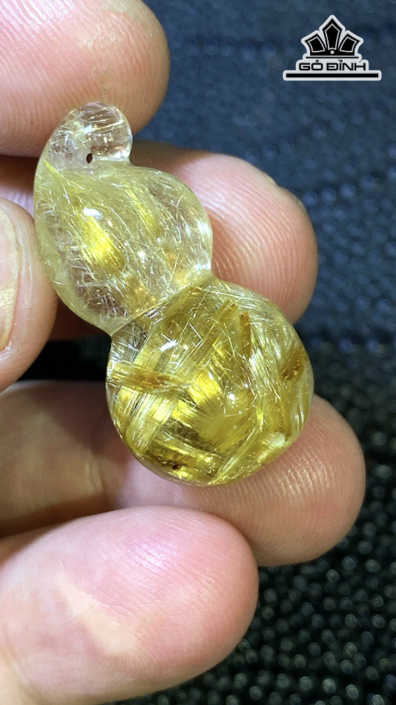 Mặt Dây Chuyền Hồ Lô Đá Thạch Anh Tóc Vàng Cao 31 Ngang 16 Sâu 13 (mm) 7,5gr