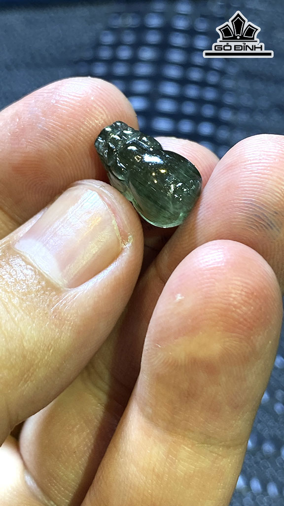 Mặt Dây Chuyền Tỳ Hưu Đá Thạch Anh Tóc Xanh Cao 15 Ngang 8,2 Sâu 8,5 (mm) 1,9gr