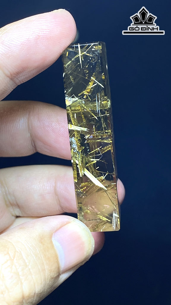 Mặt Trơn Hoa Thị Đá Thạch Anh Tóc Vàng Cao 55,5 Ngang 21,5 Sâu 12,5 (mm) 38,6gr