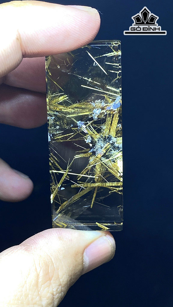 Mặt Trơn Hoa Thị Đá Thạch Anh Tóc Vàng Cao 55,5 Ngang 21,5 Sâu 12,5 (mm) 38,6gr