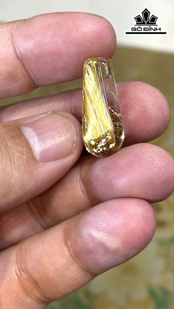 Trụ Đá Thạch Anh Tóc Vàng Cao 24 Ngang 9 Sâu 9 (mm) 3,3gr