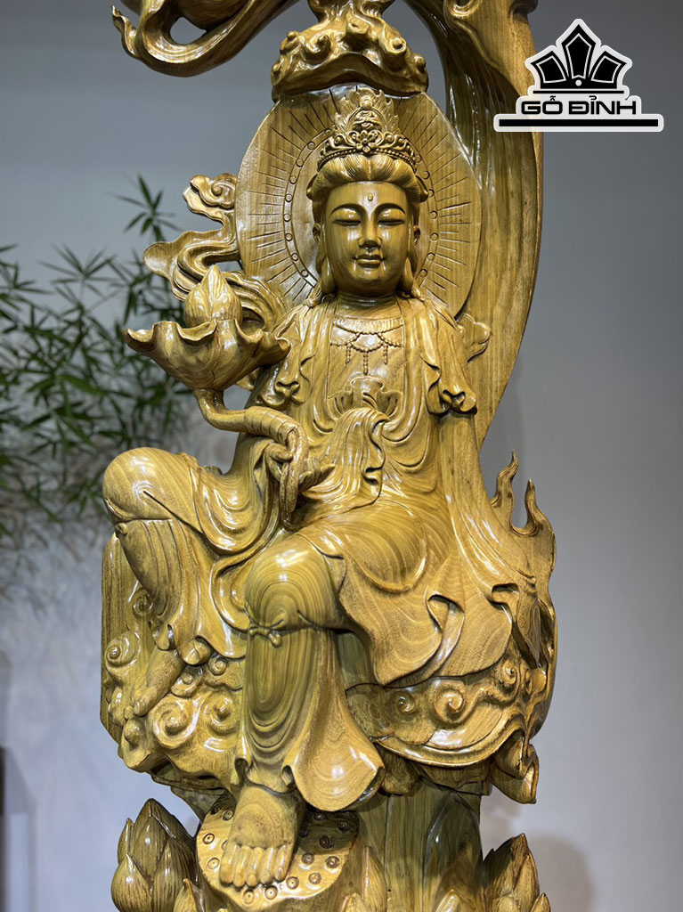 Tượng Phật Bà Quan Âm Gỗ Cẩm Vàng Cao 175 Ngang 60 Sâu 30 (cm)