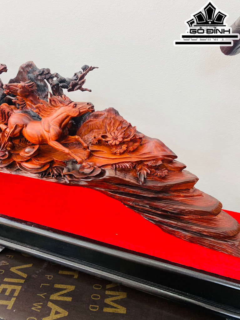 Tượng Bát Mã Gỗ Trắc Cao 43 Ngang 120 Sâu 16 (cm)