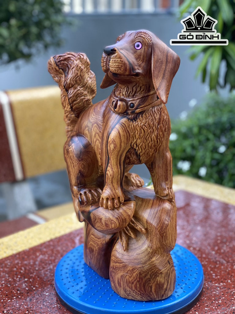 Tượng Chó Gỗ Cẩm Cao 38 Ngang 22 Sâu 12 (cm)