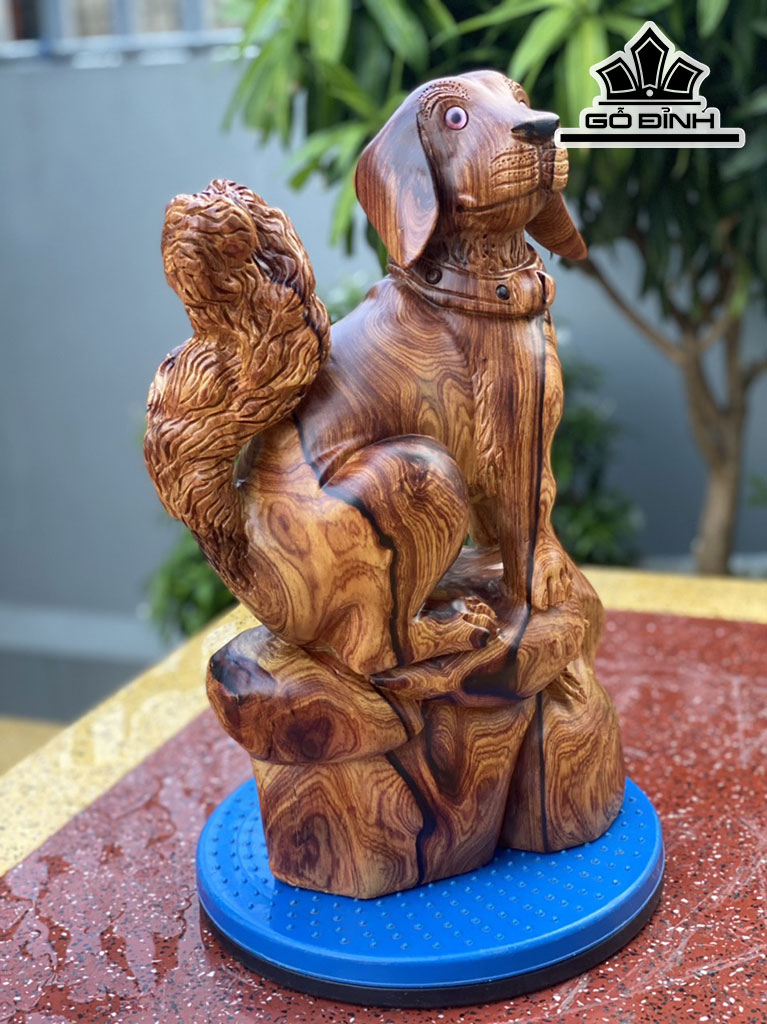 Tượng Chó Gỗ Cẩm Cao 38 Ngang 22 Sâu 12 (cm)
