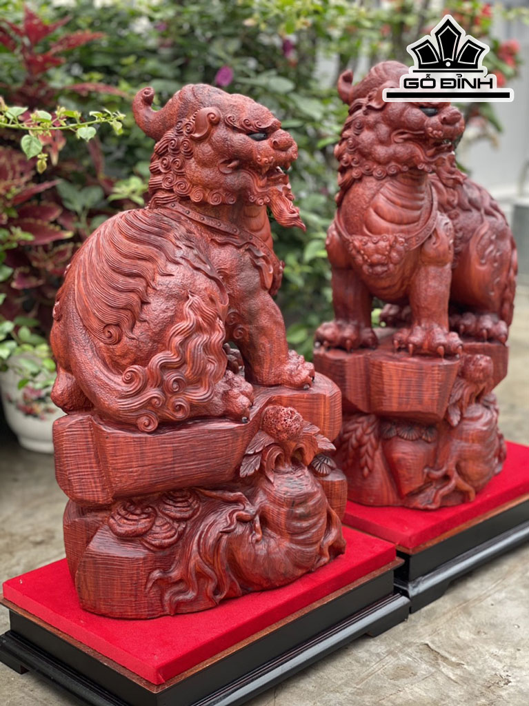 Tượng Nghê Gỗ Tử Đàn Cao 52 Ngang 30 Sâu 25 (cm)