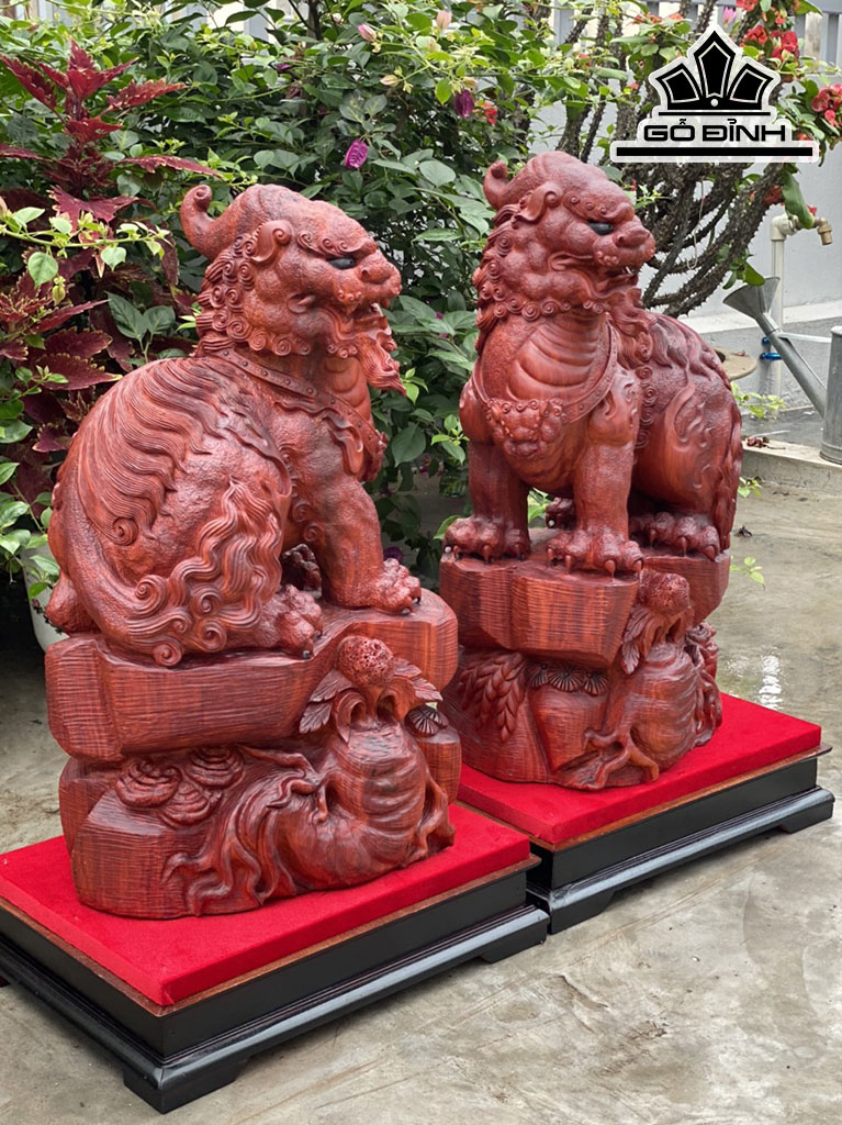 Tượng Nghê Gỗ Tử Đàn Cao 52 Ngang 30 Sâu 25 (cm)