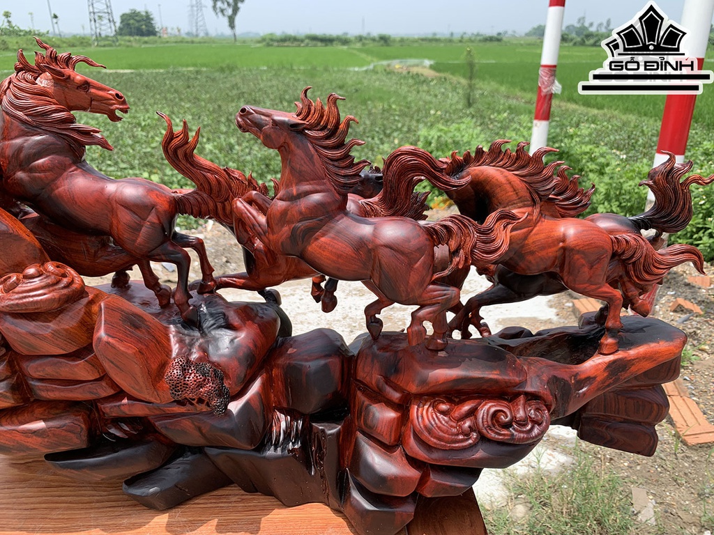 Tượng Bát Mã Gỗ Trắc Cao 46 Ngang 90 Sâu 23 (cm)