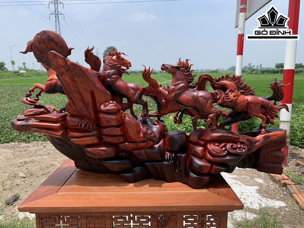 Tượng Bát Mã Gỗ Trắc Cao 46 Ngang 90 Sâu 23 (cm)