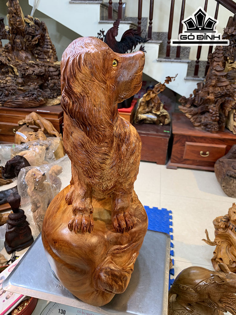Tượng Chó Gỗ Hương Cao 56 Ngang 38 Sâu 30 (cm)