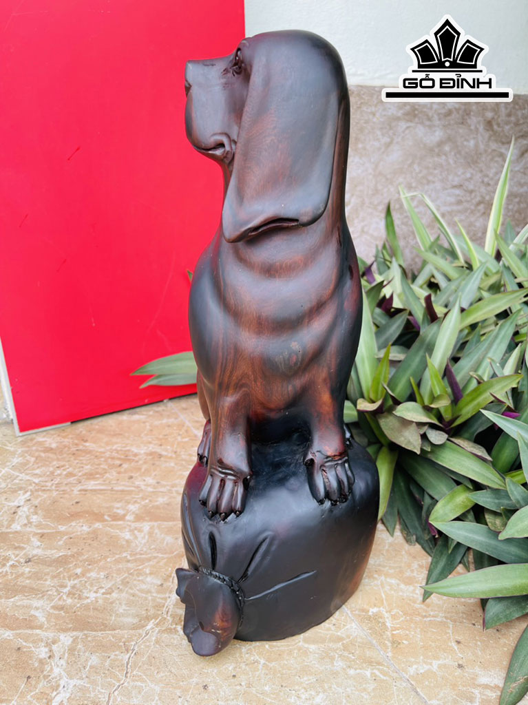 Tượng Chó Gỗ Trắc Cao 38 Ngang 16 Sâu 14 (cm)
