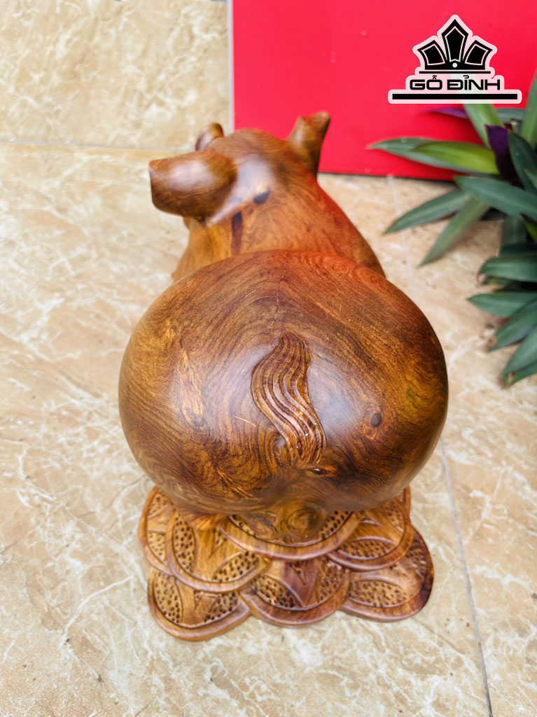 Tượng Heo Gỗ Hương Cao 18 Ngang 32 Sâu 17 (cm)
