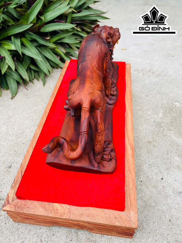 Tượng Hổ Phong Thủy Gỗ Sưa Cao 12 Ngang 33 Sâu 11 (cm)