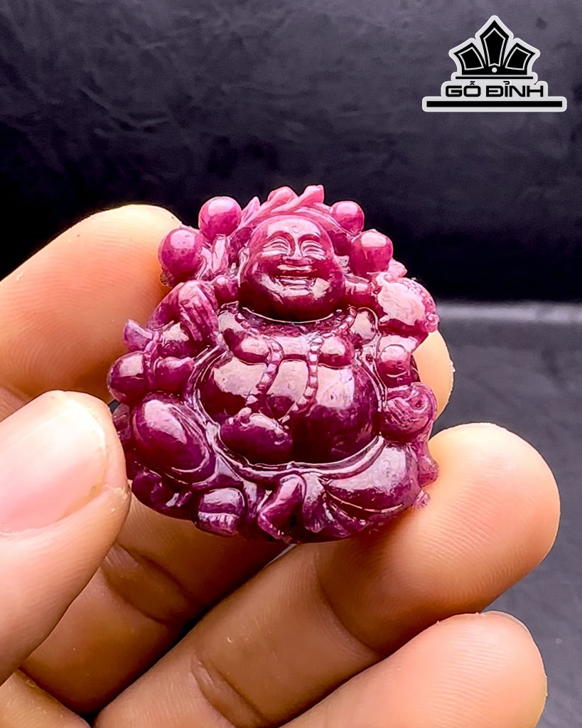 Mặt Dây Chuyền Di Lặc Đá Ruby Cao 38 Ngang 33,5 Sâu 11,9 (mm) 111,8cts