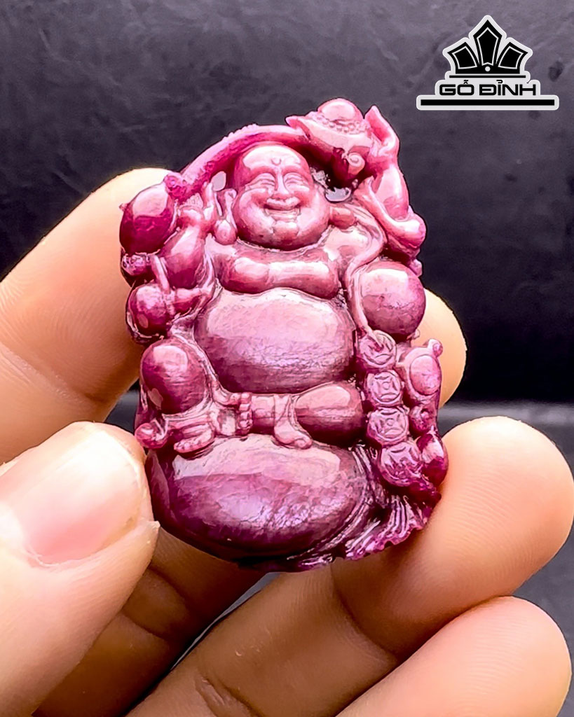 Mặt Dây Chuyền Di Lặc Đá Ruby Cao 50,8 Ngang 33 Sâu 8,9 (mm) 185,5cts