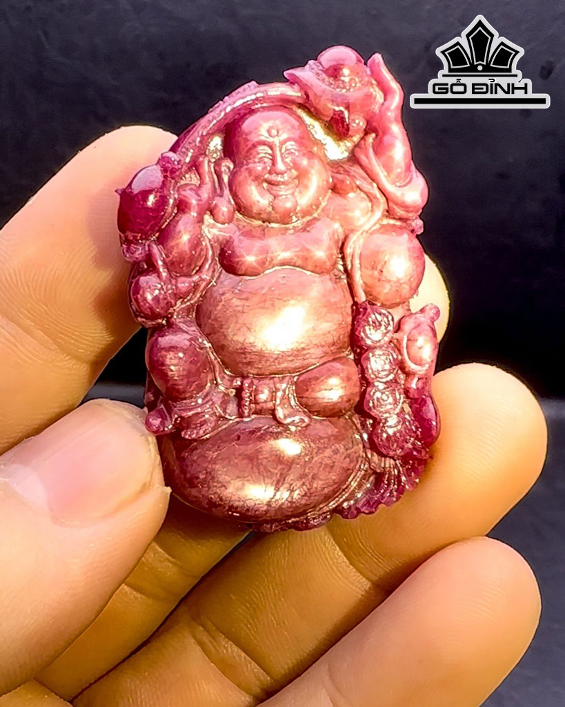 Mặt Dây Chuyền Di Lặc Đá Ruby Cao 50,8 Ngang 33 Sâu 8,9 (mm) 185,5cts