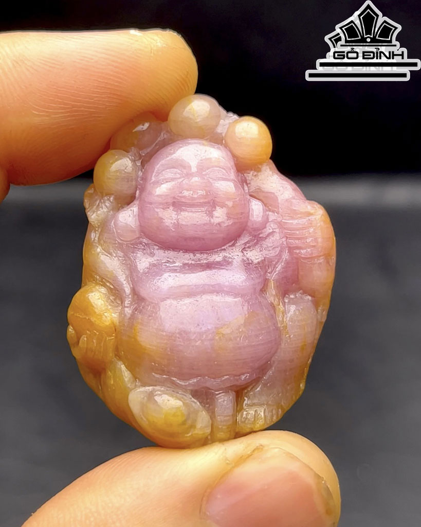 Mặt Dây Chuyền Di Lặc Đá Sapphire Cao 41,8 Ngang 29,6 Sâu 16,5 (mm) 182,6cts