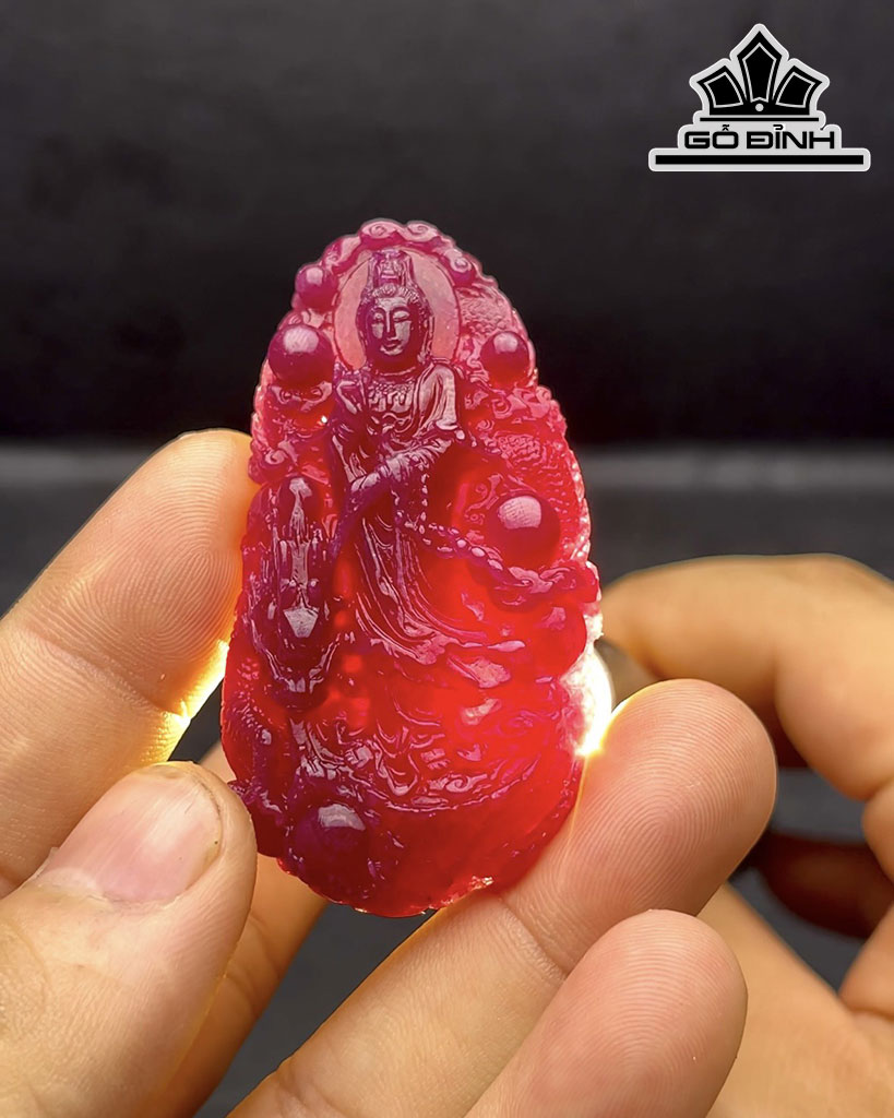 Mặt Dây Chuyền Quan Âm Đá Ruby Cao 63,3 Ngang 33,6 Sâu 9,9 (mm) 209cts