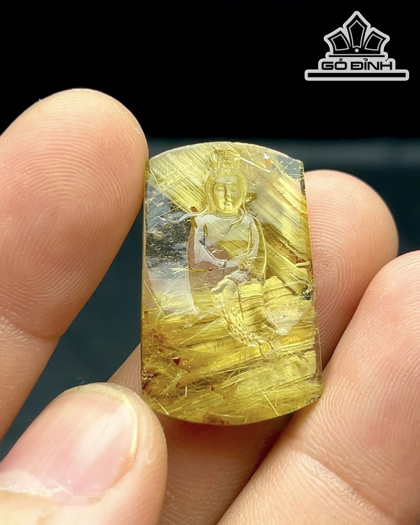 Mặt Dây Chuyền Quan Âm Đá Thạch Anh Tóc Vàng Cao 30,8 Ngang 19,5 Sâu 6,3 (mm) 32,6cts