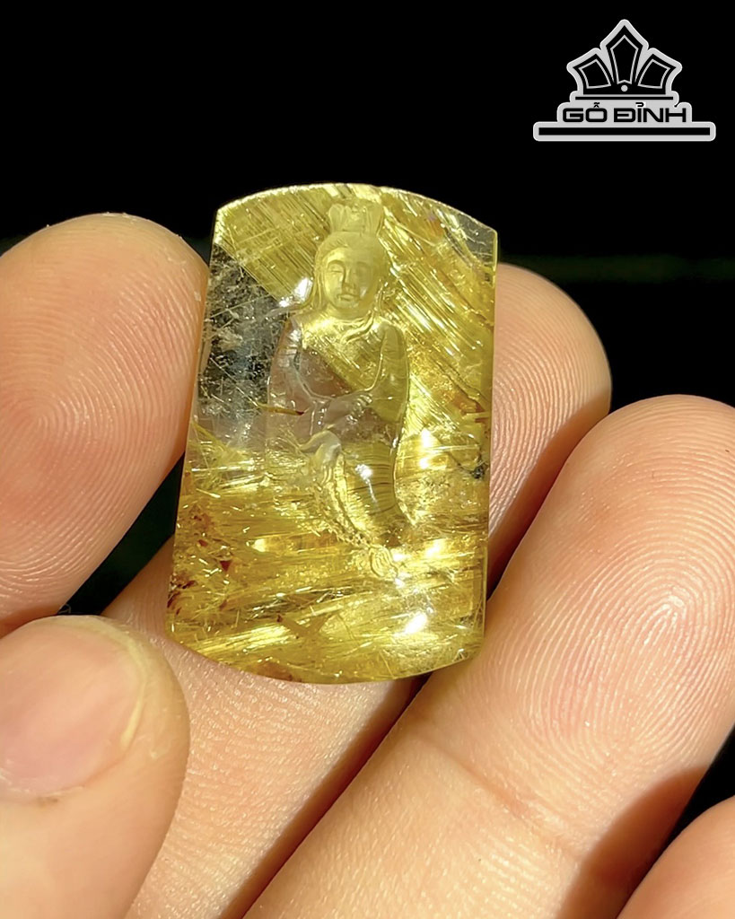 Mặt Dây Chuyền Quan Âm Đá Thạch Anh Tóc Vàng Cao 30,8 Ngang 19,5 Sâu 6,3 (mm) 32,6cts