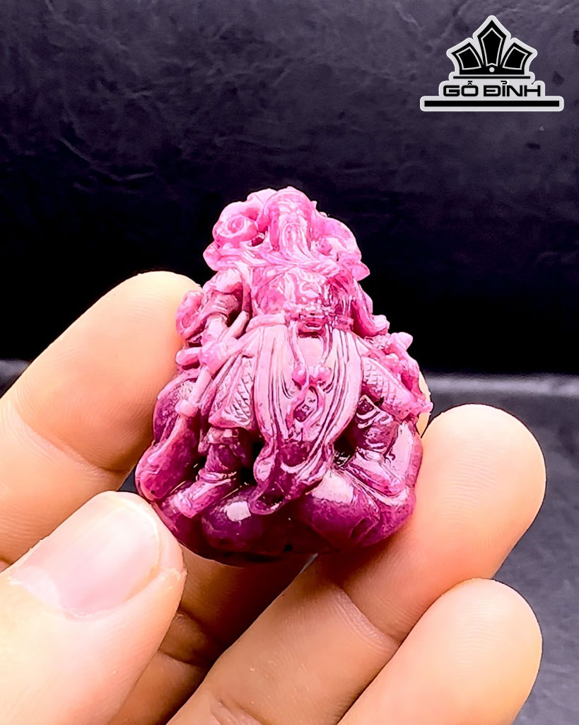 Mặt Dây Chuyền Quan Thánh Đá Ruby Cao 50 Ngang 35 Sâu 17,6 (mm) 195,8cts