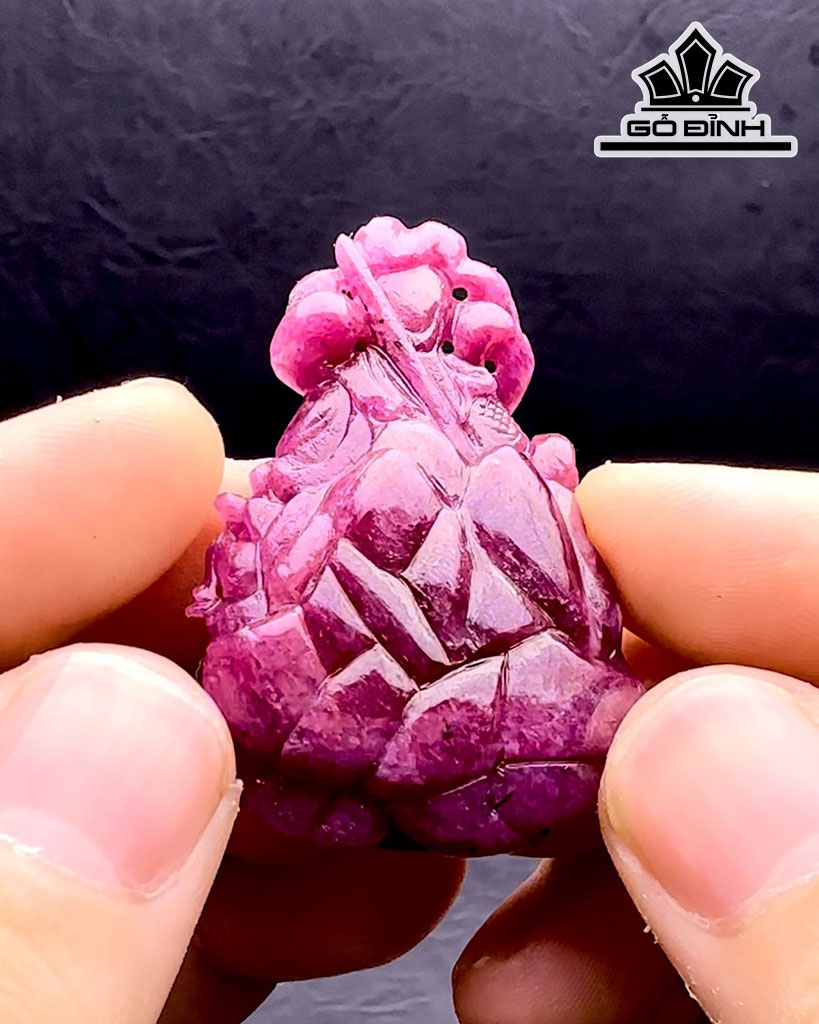 Mặt Dây Chuyền Quan Thánh Đá Ruby Cao 50 Ngang 35 Sâu 17,6 (mm) 195,8cts