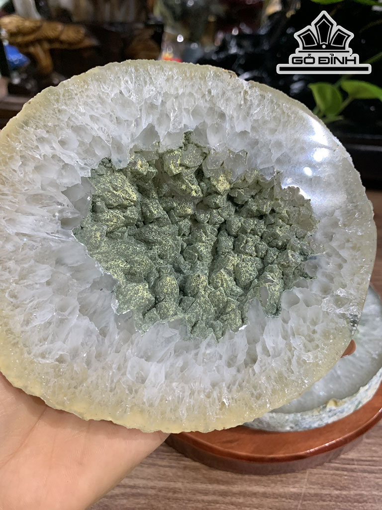 Bát Tụ Bảo Đá Thạch Anh Cao 17 Ngang 19 Sâu 20 (cm) 1,9kg