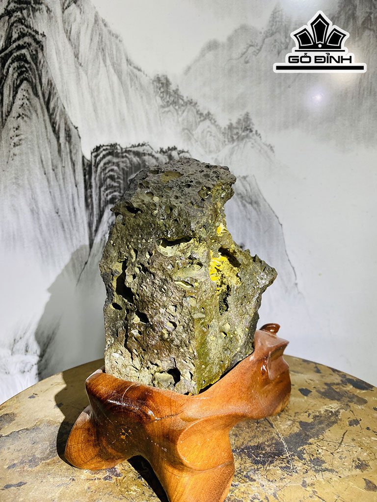 Bông Hoa Ưu Đàm Đá Trầm Tích Cao 22 Ngang 17 (cm) 2,8kg