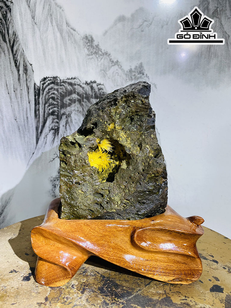 Bông Hoa Ưu Đàm Đá Trầm Tích Cao 22 Ngang 17 (cm) 2,8kg