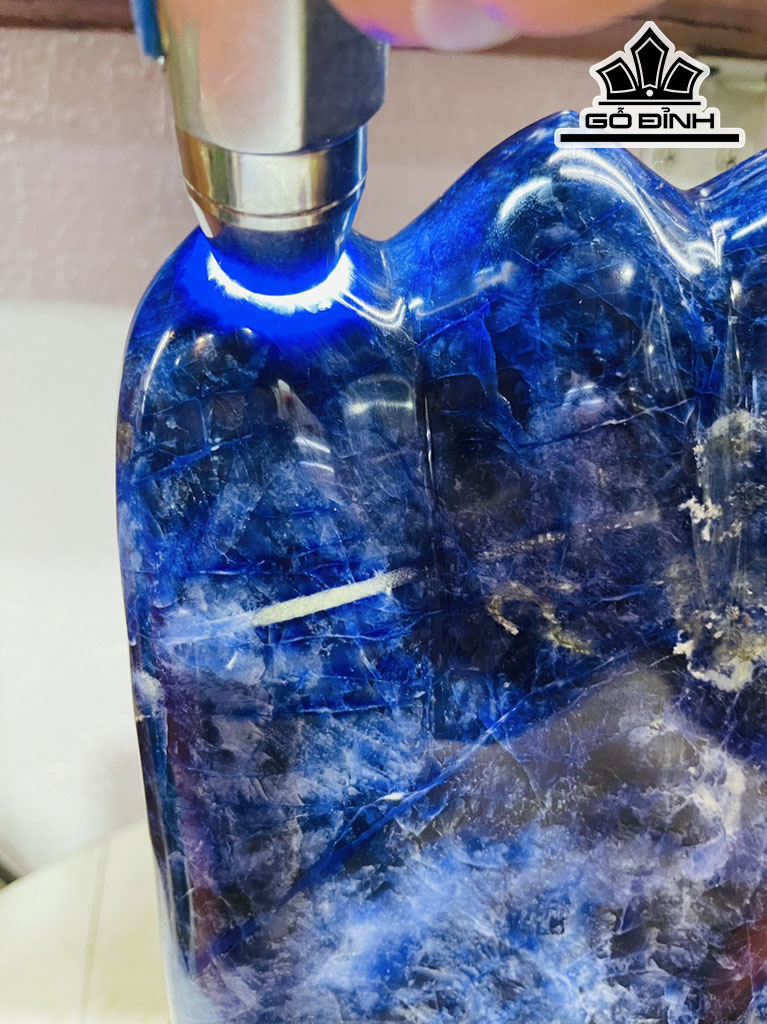 Tác Phẩm Đá Lapit Cao 30 Ngang 15 (cm) 6kg