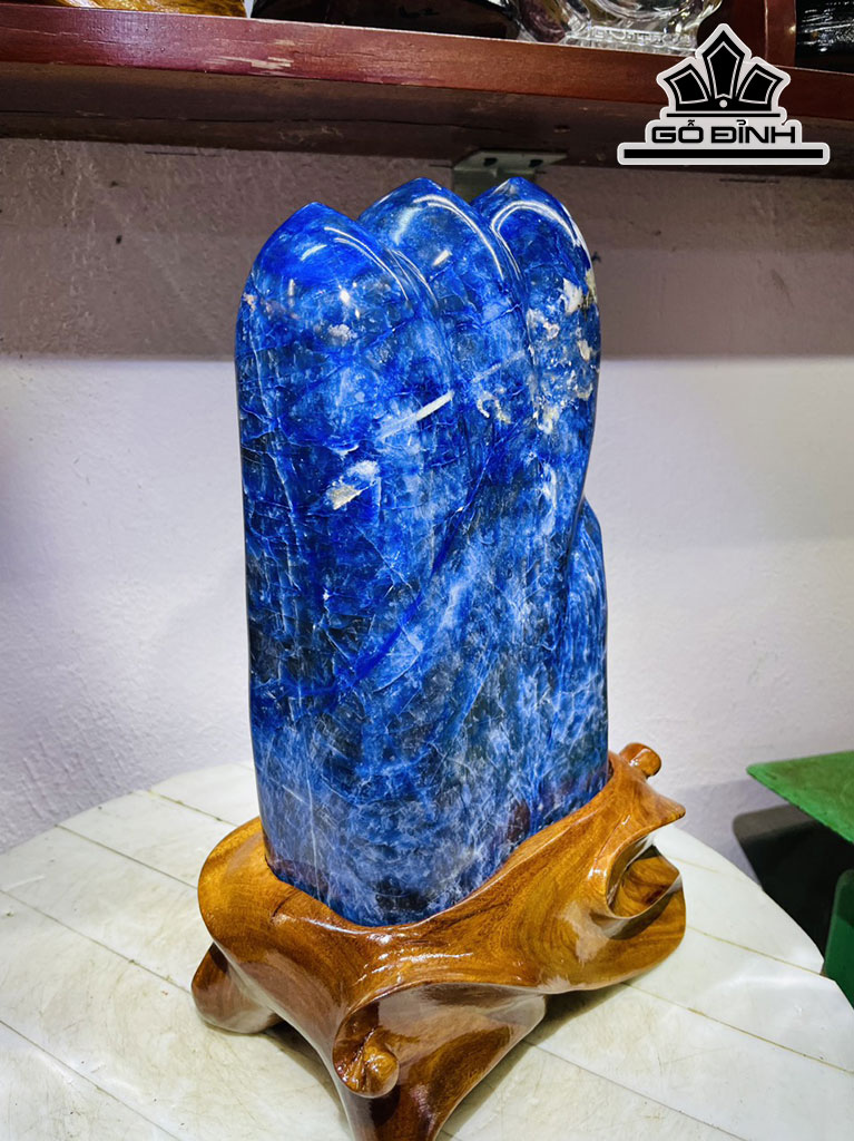 Tác Phẩm Đá Lapit Cao 30 Ngang 15 (cm) 6kg