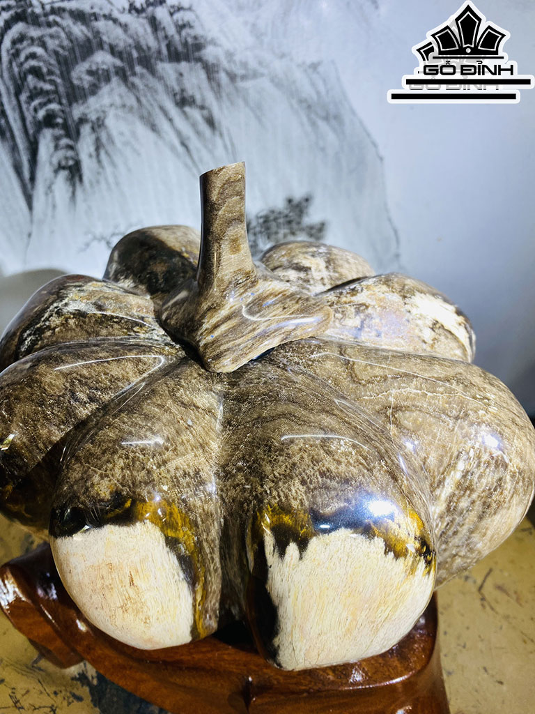 Tác Phẩm Quả Bí Ngô Gỗ Hóa Thạch Cao 25 Ngang 22 (cm) 8,2kg