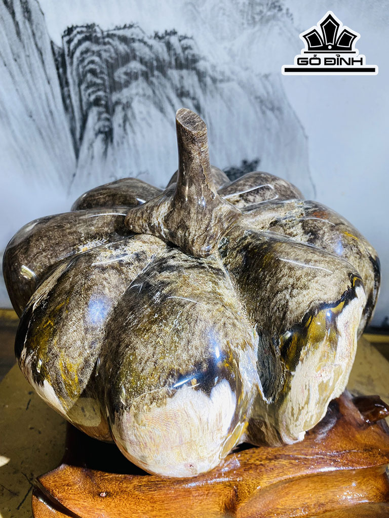 Tác Phẩm Quả Bí Ngô Gỗ Hóa Thạch Cao 25 Ngang 22 (cm) 8,2kg