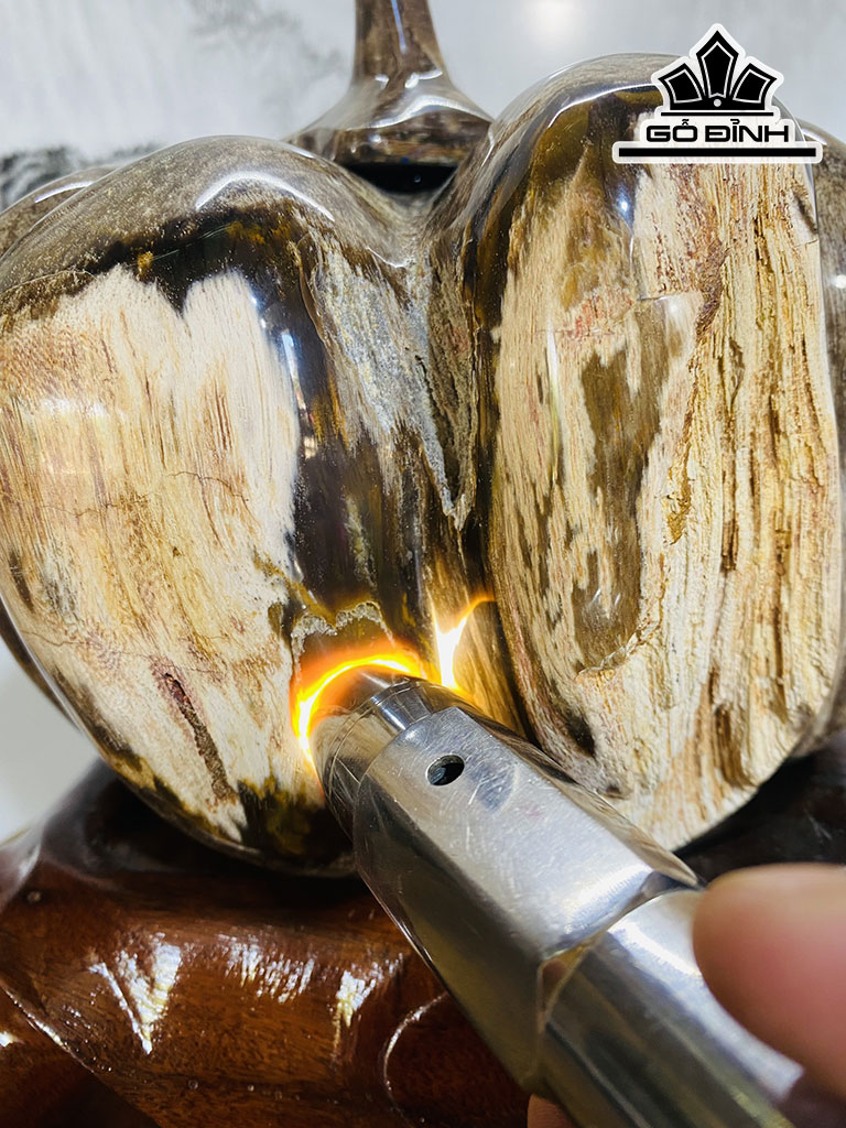 Tác Phẩm Quả Bí Ngô Gỗ Hóa Thạch Cao 25 Ngang 22 (cm) 8,2kg