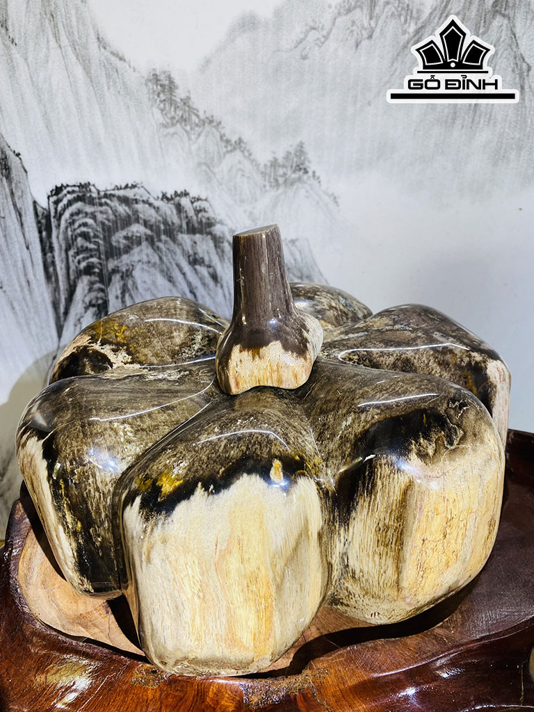 Tác Phẩm Quả Bí Ngô Gỗ Hóa Thạch Cao 29 Ngang 42 (cm) 14,5kg