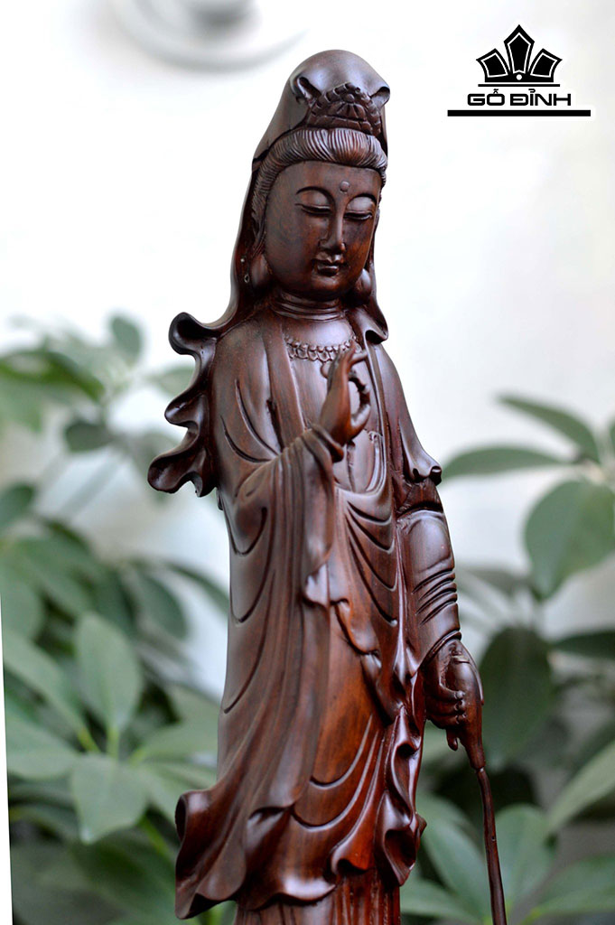 Tượng Phật Bà Quan Âm Gỗ Trắc Cao 34 Ngang 12 Sâu 10 (cm)