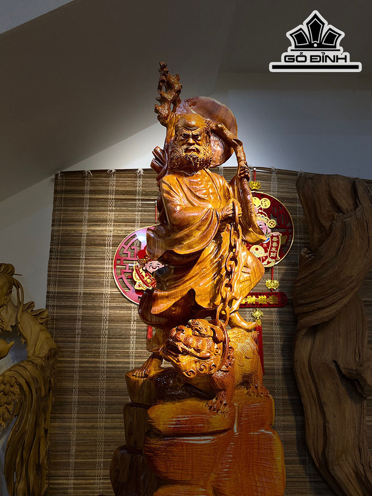 Tượng Đạt Ma Sư Tổ Gỗ Hương Cao 95 Ngang 40 Sâu 25 (cm)