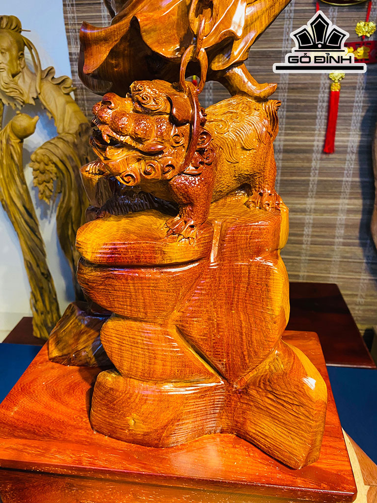 Tượng Đạt Ma Sư Tổ Gỗ Hương Cao 95 Ngang 40 Sâu 25 (cm)