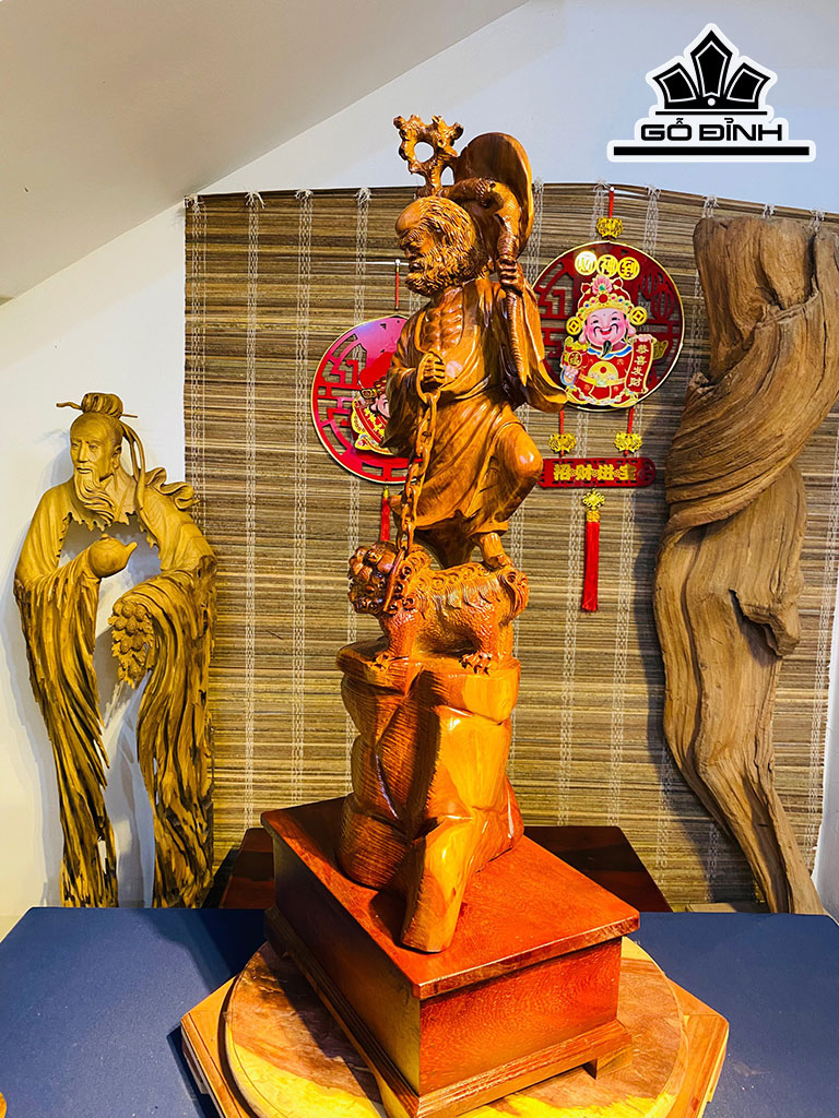 Tượng Đạt Ma Sư Tổ Gỗ Hương Cao 95 Ngang 40 Sâu 25 (cm)