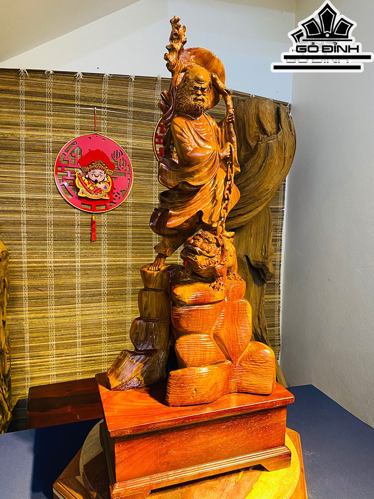 Tượng Đạt Ma Sư Tổ Gỗ Hương Cao 95 Ngang 40 Sâu 25 (cm)