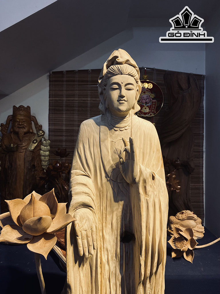 Tượng Phật Bà Quan Âm Gỗ Dổi Cao 138 Ngang 38 Sâu 20 (cm)