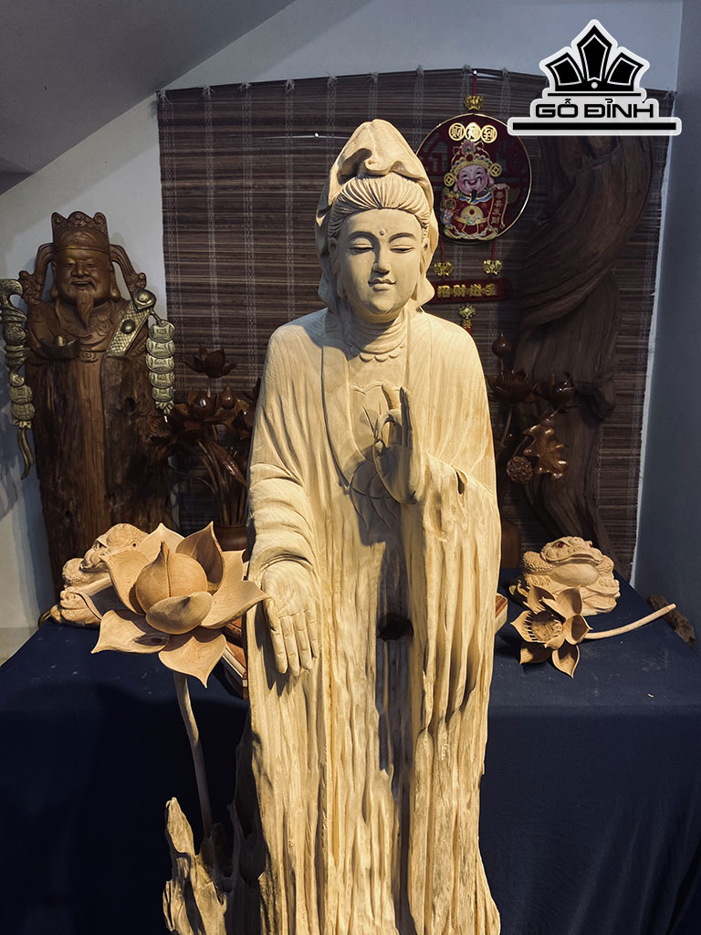 Tượng Phật Bà Quan Âm Gỗ Dổi Cao 138 Ngang 38 Sâu 20 (cm)
