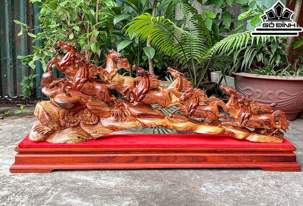 Tượng Bát Mã Gỗ Cẩm Cao 26 Ngang 93 Sâu 12 (cm)